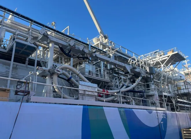 LNG verlading op schip in ruststand gebouwd door Delmeco Projecten in Goes
