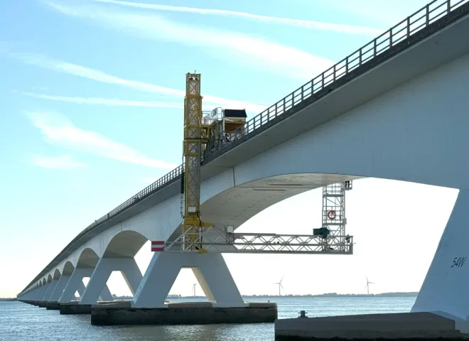 Laagwerker Oostzijde Zeelandbrug gebouwd door Delmeco Projecten in opdracht van Provincie Zeeland