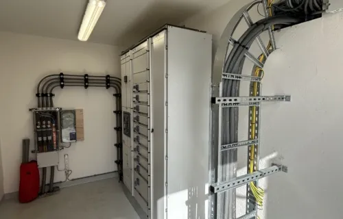 Laagspanningsstation Vesta Terminals Flushing binnenzijde vervangen door Delmeco