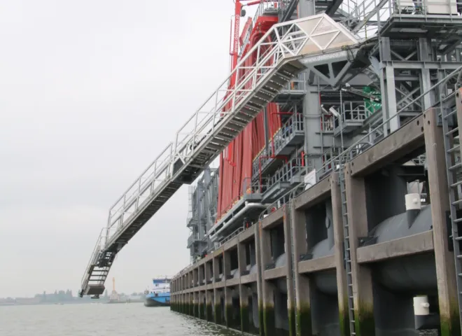 gangway uitgeschoven stand gebouwd door Delmeco Projecten in Goes