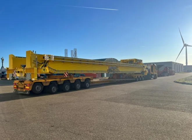 COVRA MOG KRAAN 1 24 meter transport